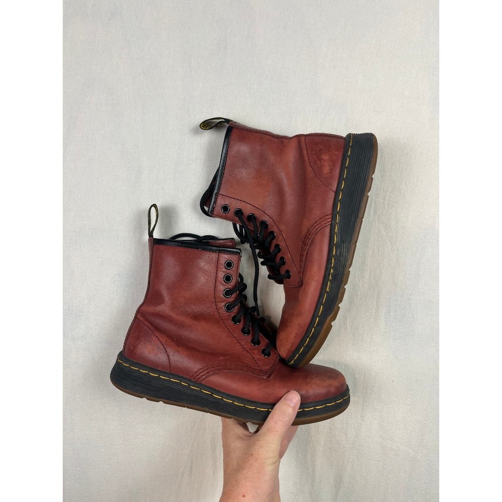 Dr. Martens Newton Cherry Red Leather 8-Eye Boots Kids Size 4‎ US M 5 US L